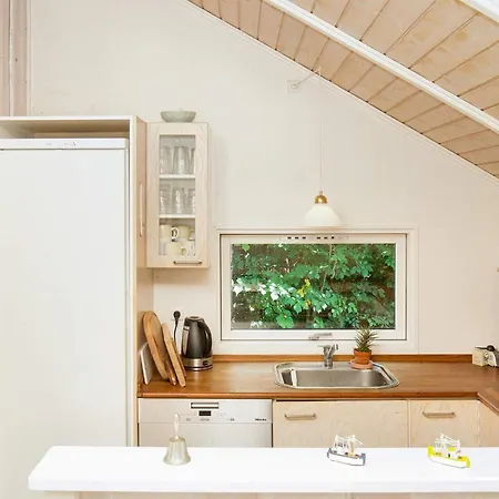 6 Person In Graested-by Traum * Græsted