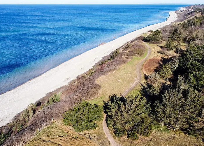 6 Person In Graested-by Traum * Græsted